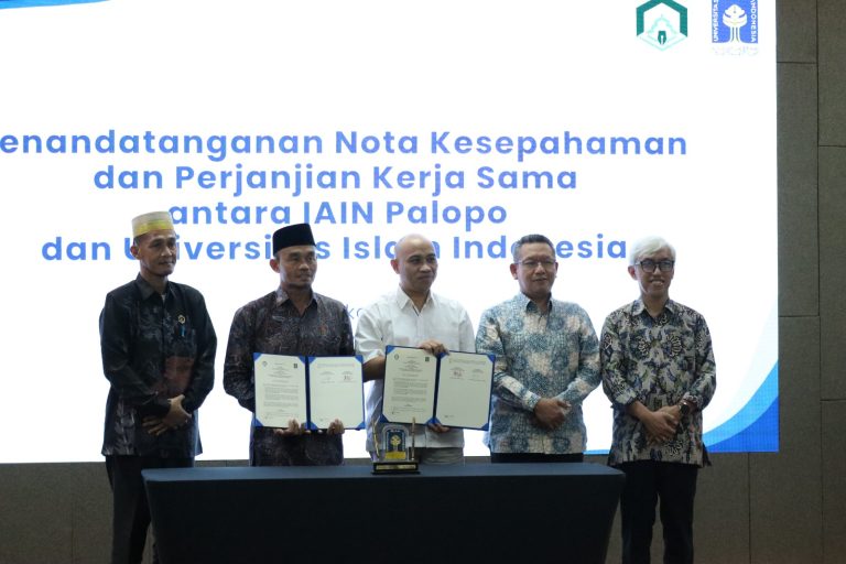 Rektor dan Dekan Syariah IAIN Palopo MoU dengan Univ. Islam Indonesia (UII)